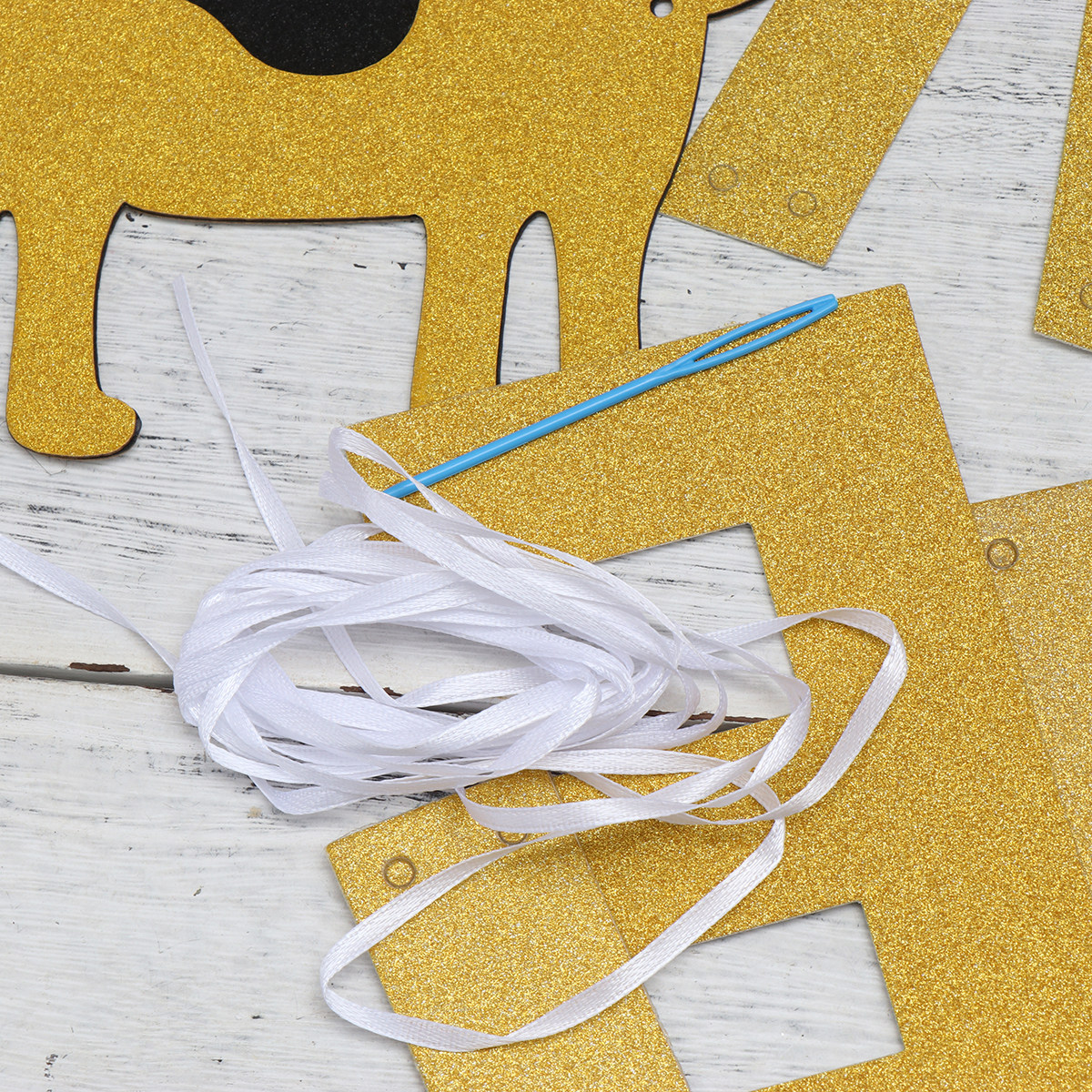 Golden Glitter Dog Paw Bunting - Star Tree Topper incelemesi ve fiyatı